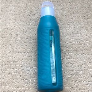 Lululemon water bottle H2Om